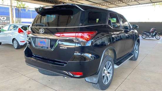 TOYOTA-HILUX SW4-2019