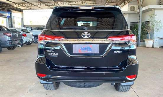 TOYOTA-HILUX SW4-2019