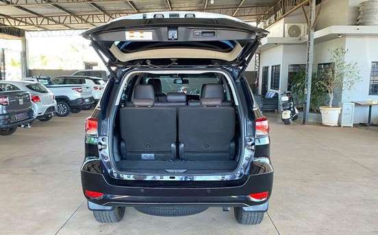 TOYOTA-HILUX SW4-2019
