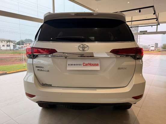 TOYOTA-HILUX SW4-2019