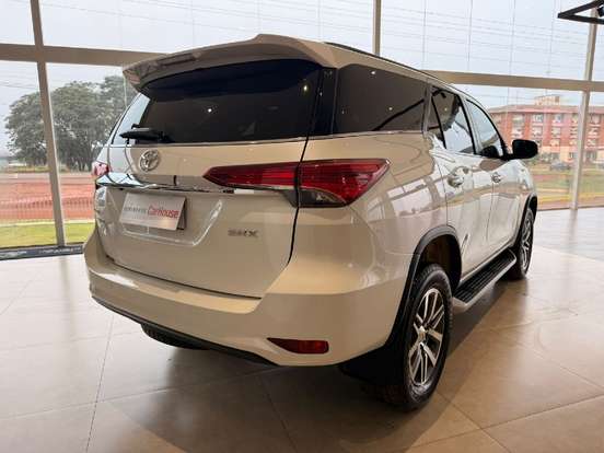 TOYOTA-HILUX SW4-2019