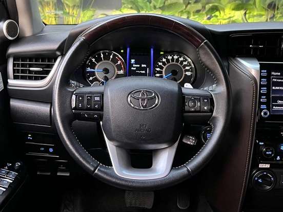 TOYOTA-HILUX SW4-2019