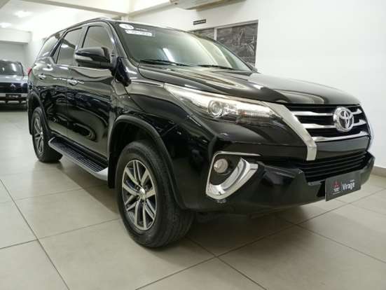 TOYOTA-HILUX SW4-2017