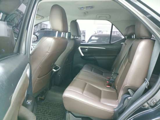 TOYOTA-HILUX SW4-2017