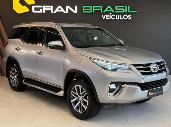 TOYOTA-HILUX SW4-2019