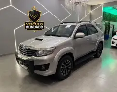 TOYOTA HILUX SW4 3.0 SRV 4X4 7 LUGARES 16V TURBO INTERCOOLER DIESEL 4P AUTOMÁTICO TOYOTA HILUX SW4 3.0 SRV 4X4 7 LUGARES 16V TURBO INTERCOOLER DIESEL 4P AUTOMÁTICO