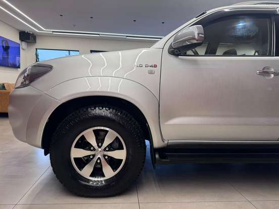 TOYOTA-HILUX SW4-2008