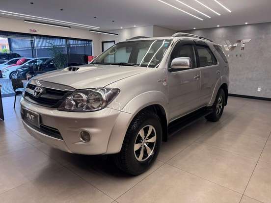 TOYOTA-HILUX SW4-3.0 SRV 4X4 16V TURBO INTERCOOLER DIESEL 4P AUTOMÁTICO TOYOTA-HILUX SW4-2008