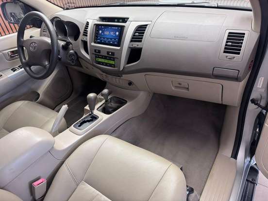 TOYOTA-HILUX SW4-2008