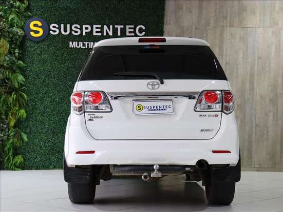 TOYOTA-HILUX SW4-2013