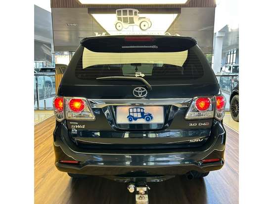 TOYOTA-HILUX SW4-2012