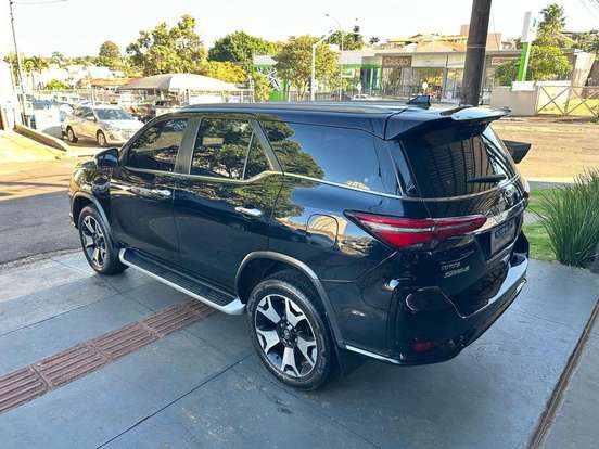 TOYOTA-HILUX SW4-4.0 SRX 4X4 7 LUGARES V6 24V GASOLINA 4P AUTOMÁTICO TOYOTA-HILUX SW4-2016