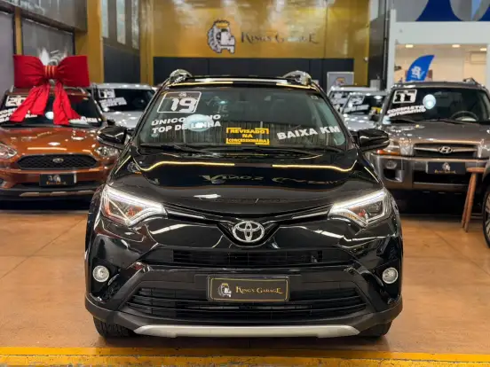 TOYOTA-RAV4-2018