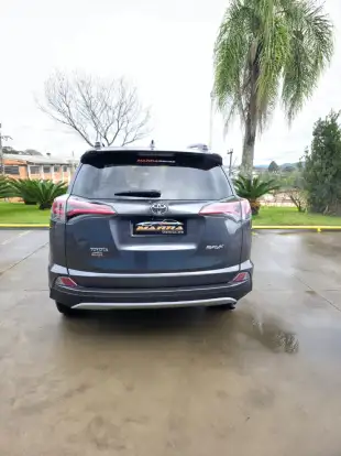 TOYOTA-RAV4-2018