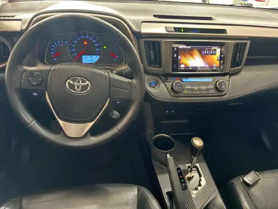 TOYOTA-RAV4-2014