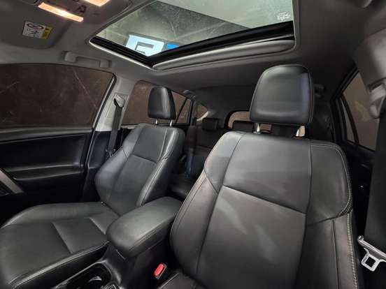 TOYOTA-RAV4-2018