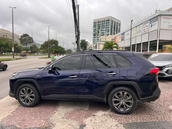 TOYOTA-RAV4-2025