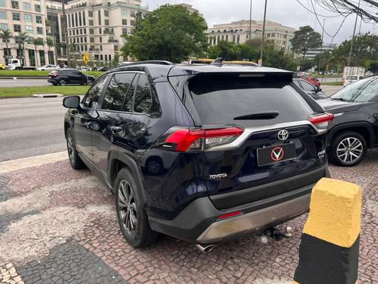 TOYOTA-RAV4-2025