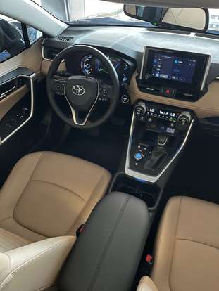 TOYOTA-RAV4-2025