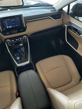TOYOTA-RAV4-2025