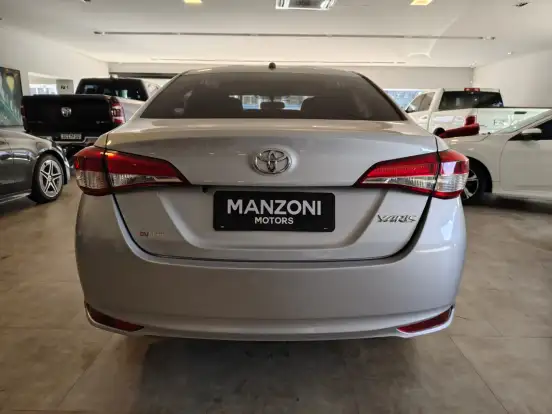 TOYOTA-YARIS-2024