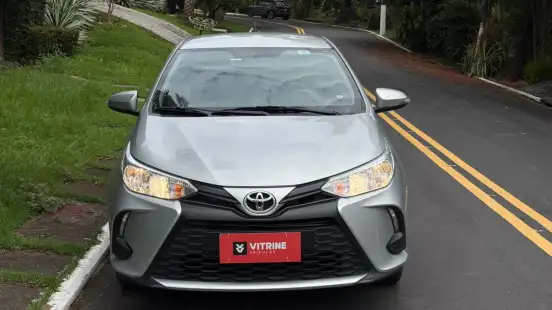 TOYOTA-YARIS-2024