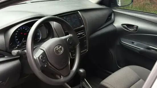 TOYOTA-YARIS-2024