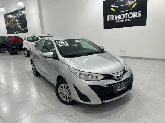 TOYOTA-YARIS-2019