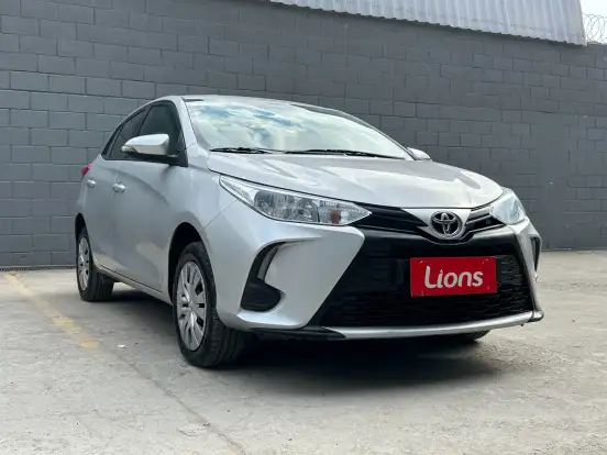 TOYOTA-YARIS-2025