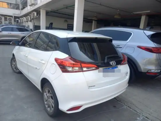 TOYOTA-YARIS-2024