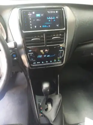 TOYOTA-YARIS-2024