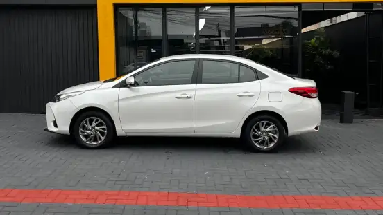 TOYOTA-YARIS-1.5 16V FLEX SEDAN XS MULTIDRIVE TOYOTA-YARIS-2023