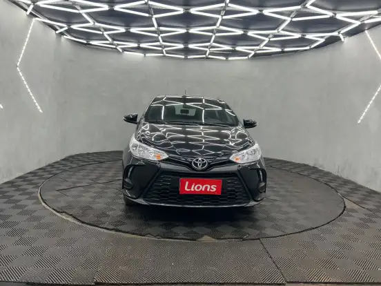 TOYOTA-YARIS-2025