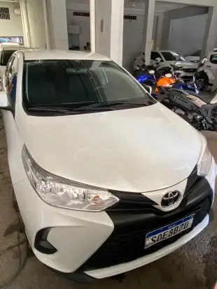 TOYOTA-YARIS-2024