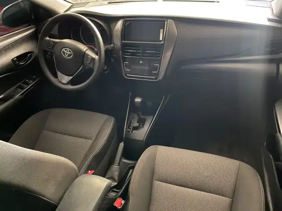 TOYOTA-YARIS-2024