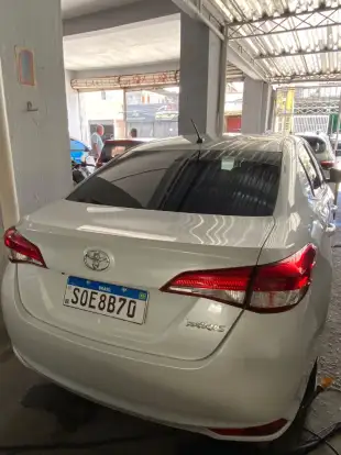 TOYOTA-YARIS-2024