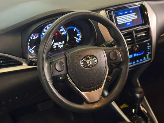 TOYOTA-YARIS-2018