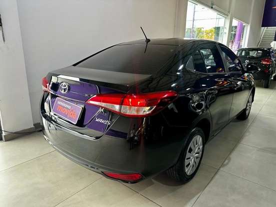 TOYOTA-YARIS-2024