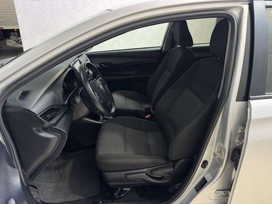 TOYOTA-YARIS-2024