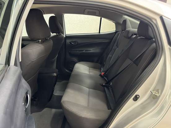 TOYOTA-YARIS-2024