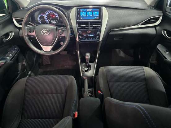 TOYOTA-YARIS-2020