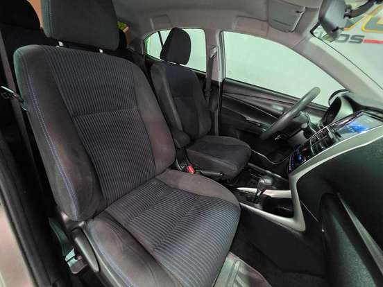 TOYOTA-YARIS-2020