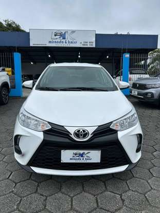 TOYOTA-YARIS-2024
