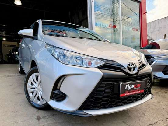 TOYOTA-YARIS-2024