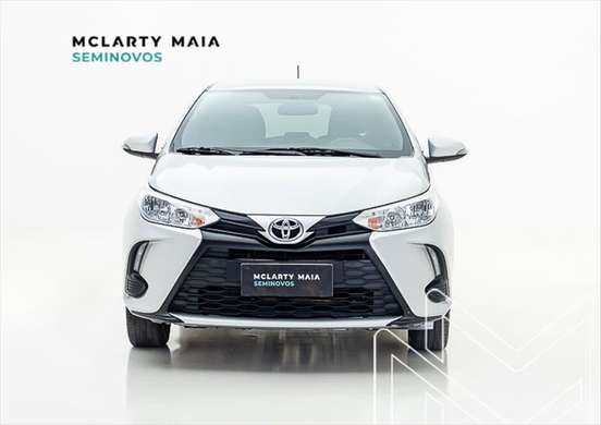 TOYOTA-YARIS-2022