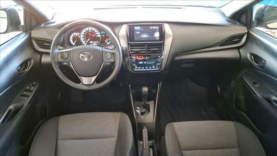 TOYOTA-YARIS-2024