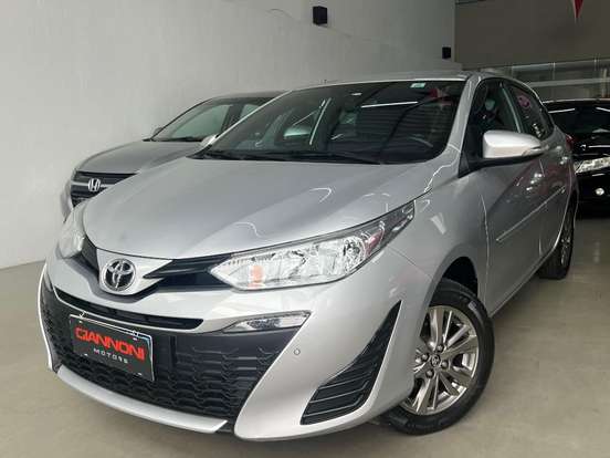 TOYOTA-YARIS-2020