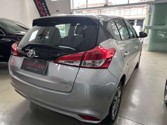 TOYOTA-YARIS-2020