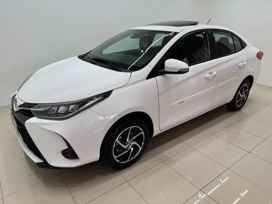 TOYOTA-YARIS-2023