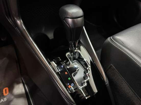 TOYOTA-YARIS-2023